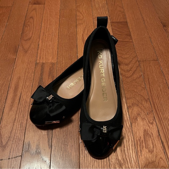 Kurt Geiger Patent Leather Bow Front Flats 39 8 8.5 - Picture 1 of 9